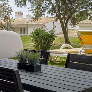 Apartamento With 2 Bedrooms, 2m To The, Armação de Pêra